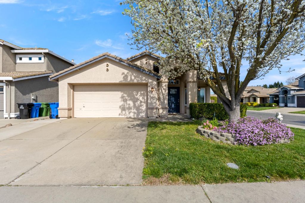8600 Heritage Hill Dr, Elk Grove, CA 95624