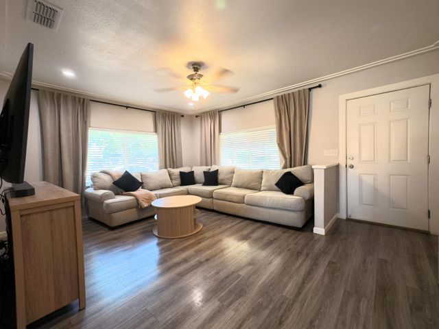 4759 Baker Ave, Sacramento, CA 95820
