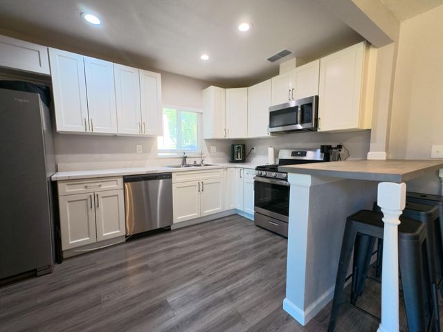 4759 Baker Ave, Sacramento, CA 95820
