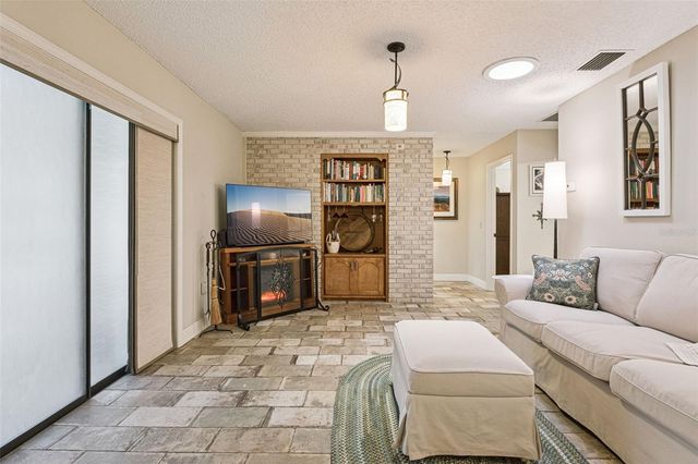 1105 N VALENCIA AVENUE, Howey In The Hills, FL 34737