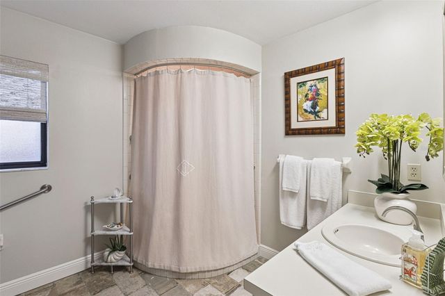 1105 N VALENCIA AVENUE, Howey In The Hills, FL 34737