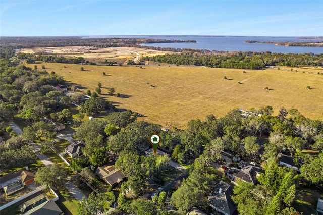 1105 N VALENCIA AVENUE, Howey In The Hills, FL 34737