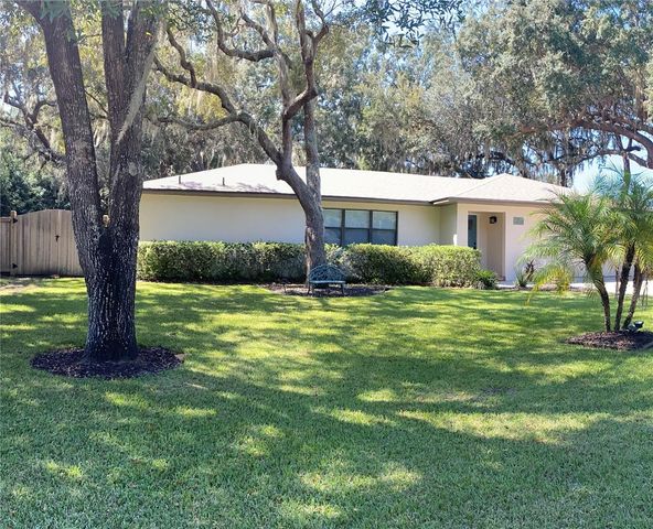 1105 N VALENCIA AVENUE, Howey In The Hills, FL 34737