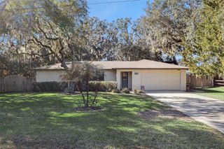 1105 N VALENCIA AVENUE, Howey In The Hills, FL 34737
