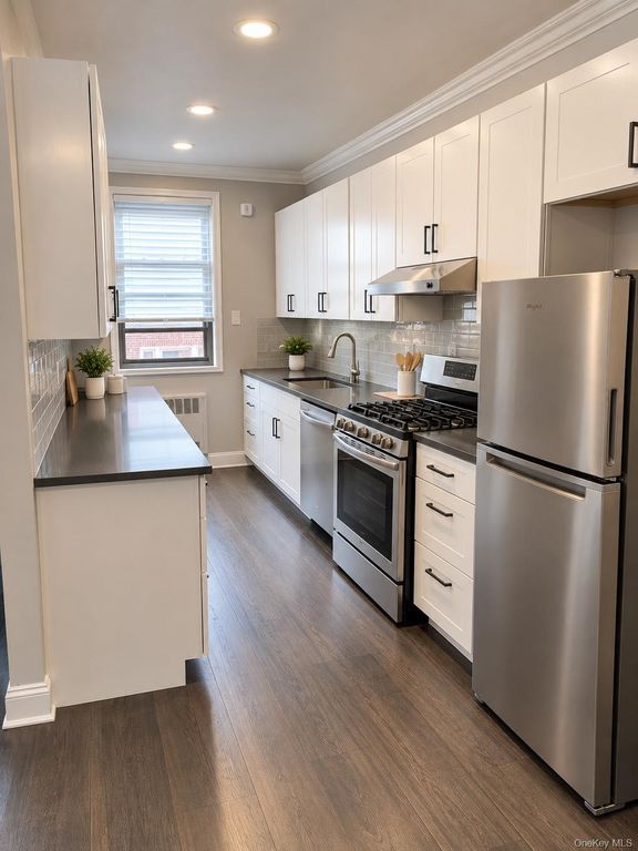 69-60 108th Street 519, Forest Hills, NY 11375 — photo 5