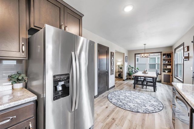 1231 S GREENWOOD AVENUE, Green Bay, WI 54304