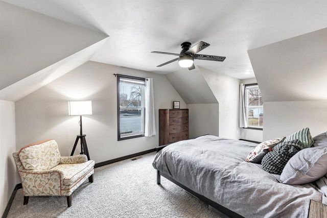 1231 S GREENWOOD AVENUE, Green Bay, WI 54304