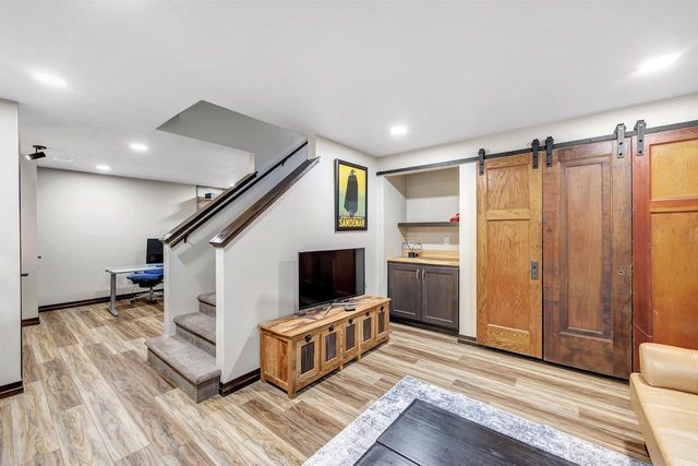 1231 S GREENWOOD AVENUE, Green Bay, WI 54304