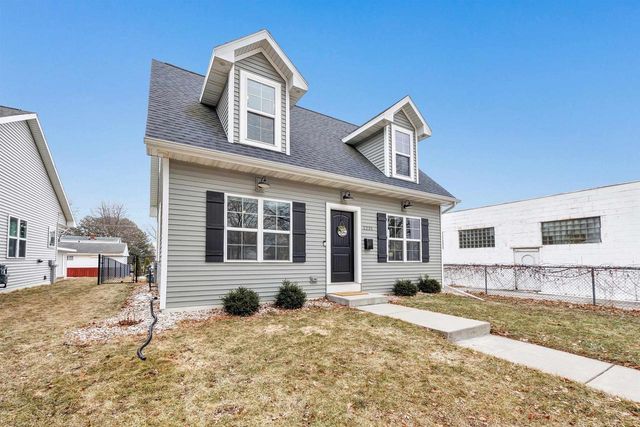 1231 S GREENWOOD AVENUE, Green Bay, WI 54304