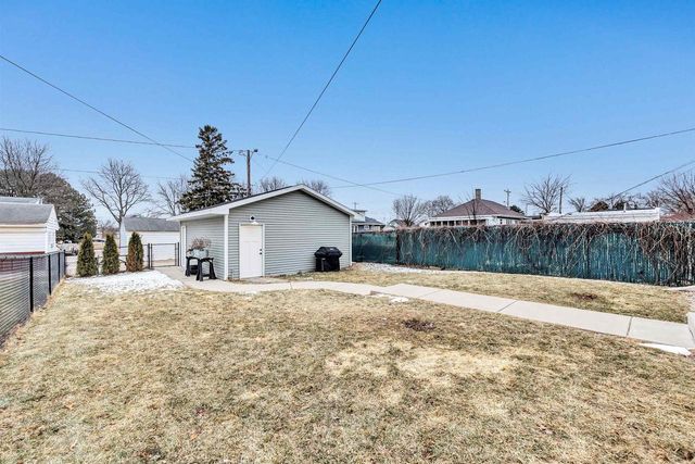 1231 S GREENWOOD AVENUE, Green Bay, WI 54304