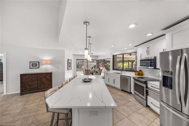 2529 Kings Lake BLVD, Naples, FL 34112