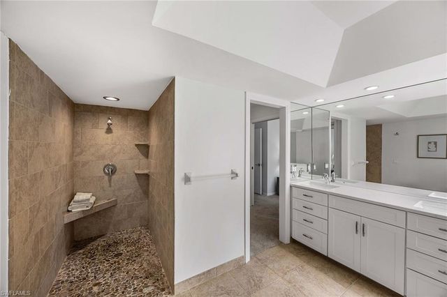 2529 Kings Lake BLVD, Naples, FL 34112