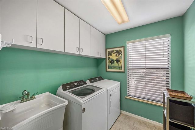 2529 Kings Lake BLVD, Naples, FL 34112