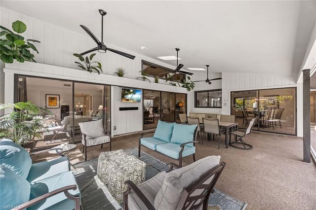 2529 Kings Lake BLVD, Naples, FL 34112