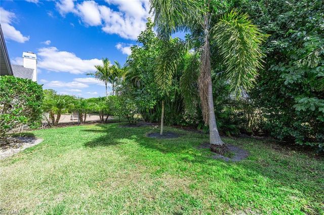 2529 Kings Lake BLVD, Naples, FL 34112