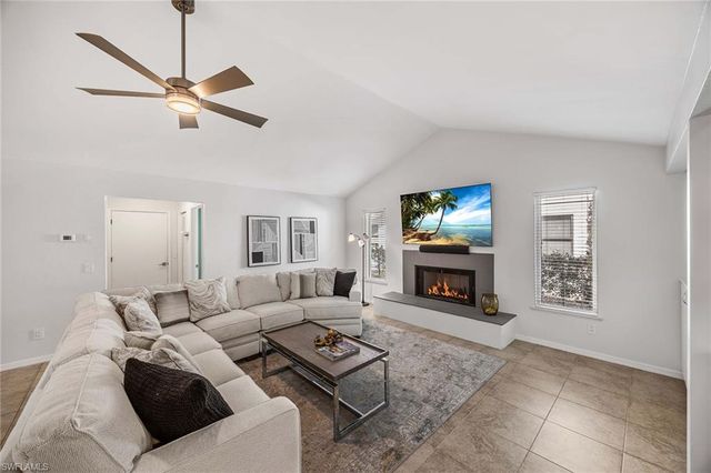 2529 Kings Lake BLVD, Naples, FL 34112