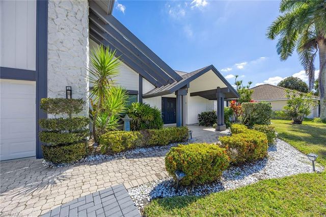2529 Kings Lake BLVD, Naples, FL 34112