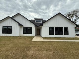 114 Traiilridge Drive, Corsicana, TX 75110