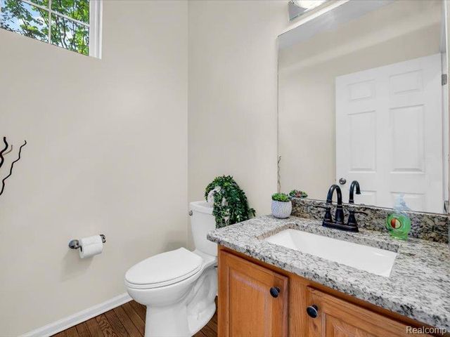 41772 E Glade Road 41, Canton, MI 48187