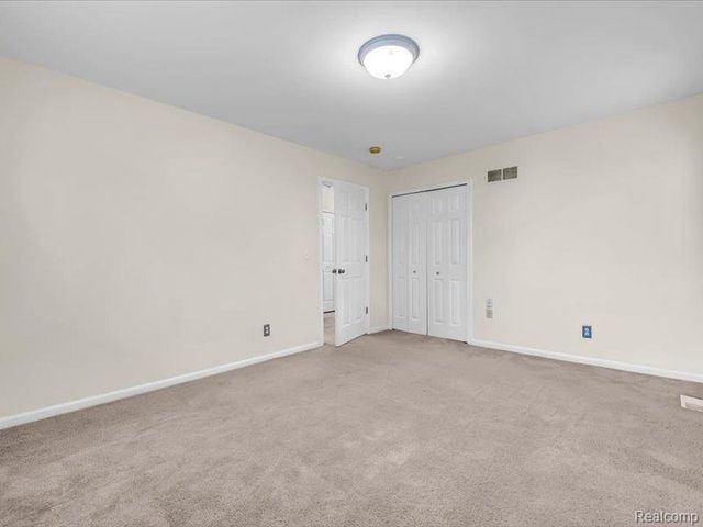41772 E Glade Road 41, Canton, MI 48187