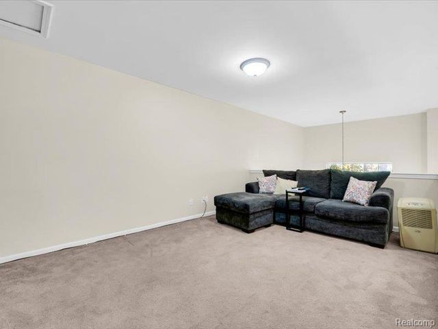 41772 E Glade Road 41, Canton, MI 48187