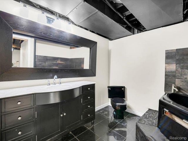 41772 E Glade Road 41, Canton, MI 48187