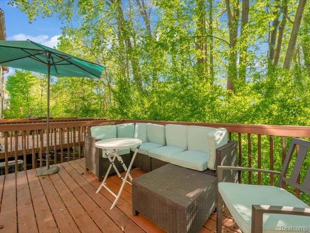 41772 E Glade Road 41, Canton, MI 48187
