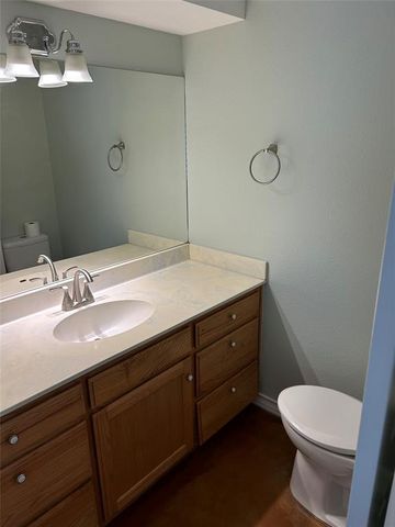 29 Wood Glen DR, Wimberley, TX 78676