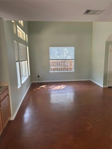 29 Wood Glen DR, Wimberley, TX 78676