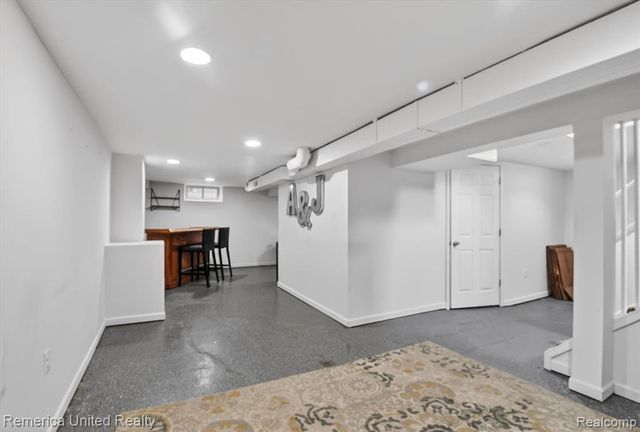 508 S Chocolay Avenue, Clawson, MI 48017