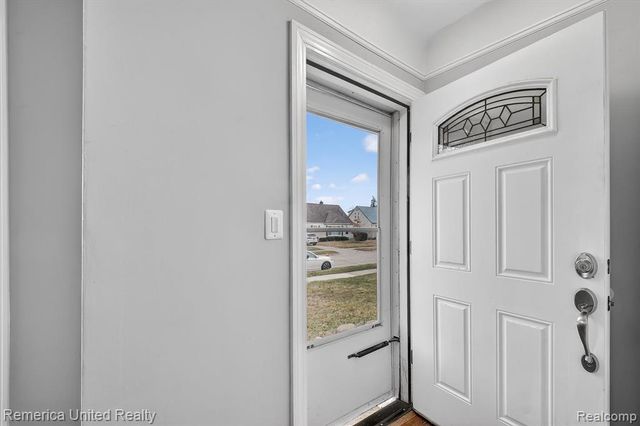 508 S Chocolay Avenue, Clawson, MI 48017