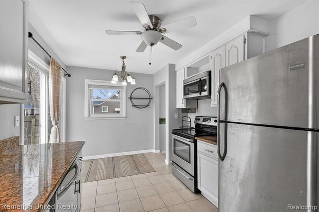 508 S Chocolay Avenue, Clawson, MI 48017