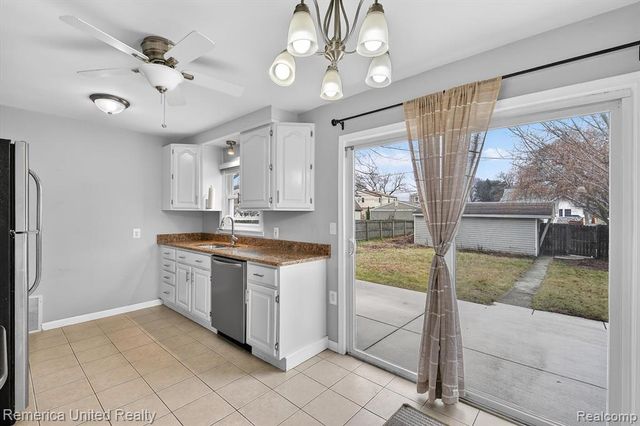 508 S Chocolay Avenue, Clawson, MI 48017