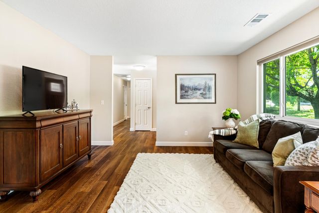 7845 Jeannie Ct, Loomis, CA 95650