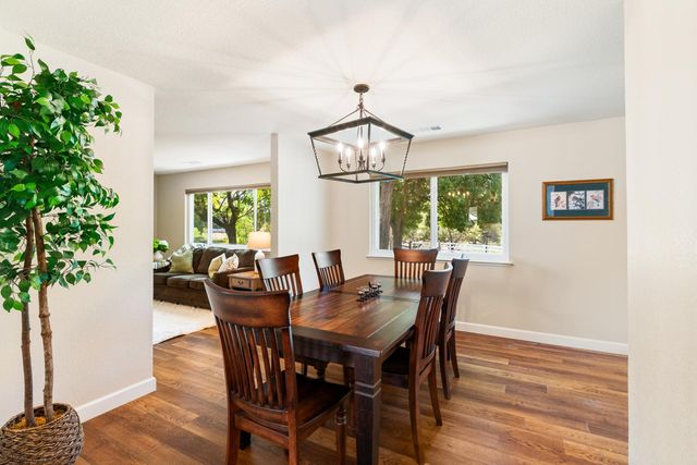 7845 Jeannie Ct, Loomis, CA 95650