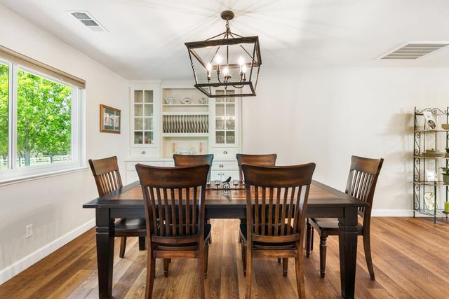 7845 Jeannie Ct, Loomis, CA 95650