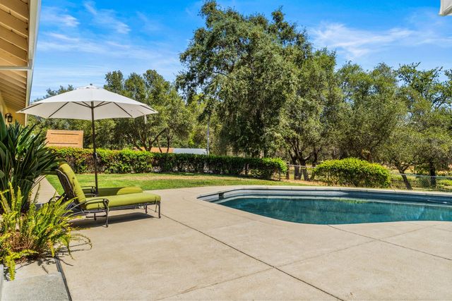 7845 Jeannie Ct, Loomis, CA 95650
