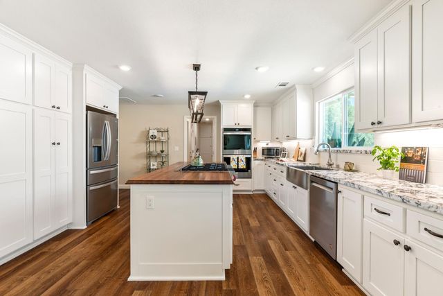 7845 Jeannie Ct, Loomis, CA 95650