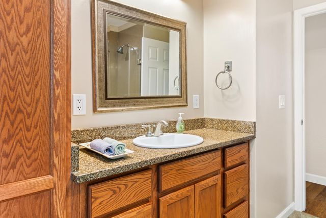 7845 Jeannie Ct, Loomis, CA 95650