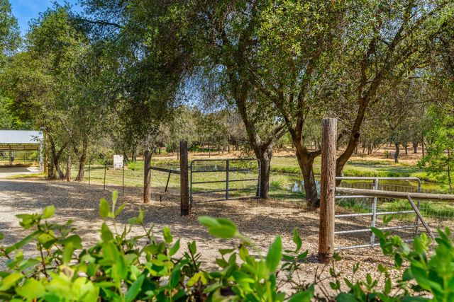7845 Jeannie Ct, Loomis, CA 95650