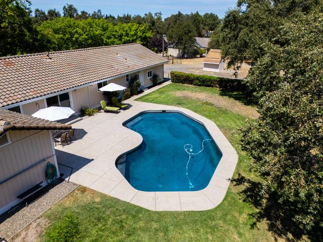 7845 Jeannie Ct, Loomis, CA 95650