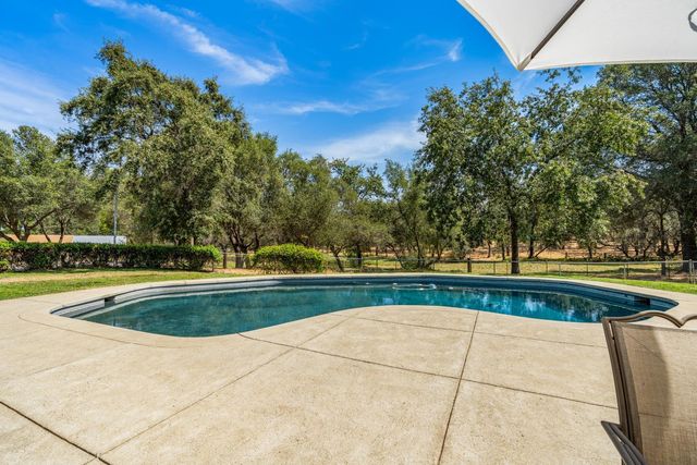 7845 Jeannie Ct, Loomis, CA 95650
