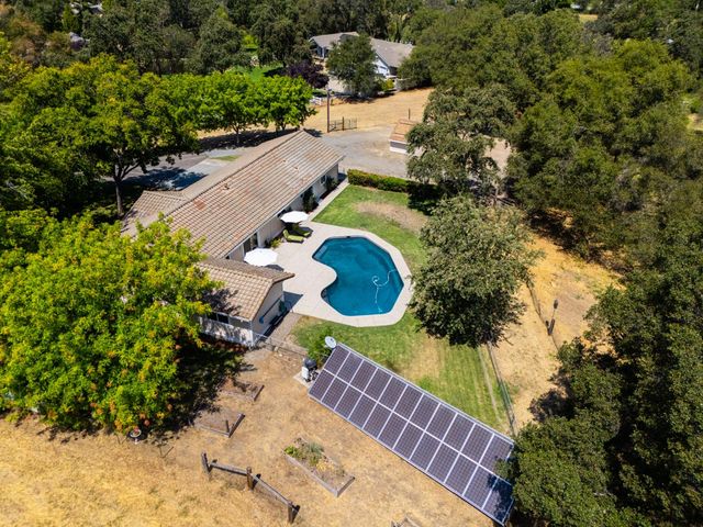 7845 Jeannie Ct, Loomis, CA 95650