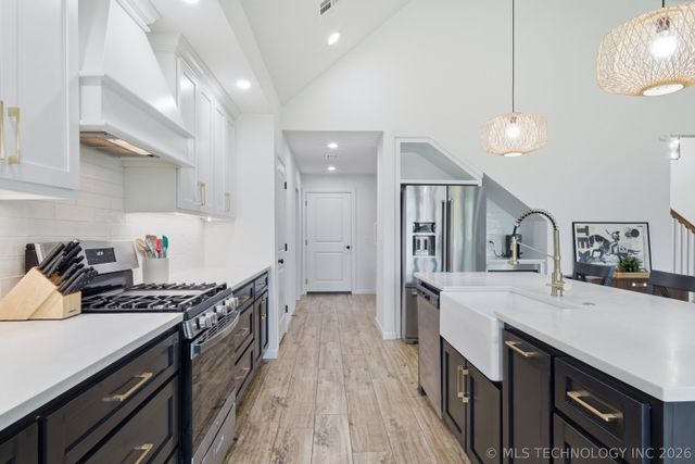 18951 E Orchard Circle, Catoosa, OK 74015