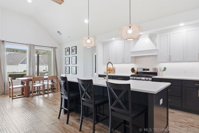 18951 E Orchard Circle, Catoosa, OK 74015