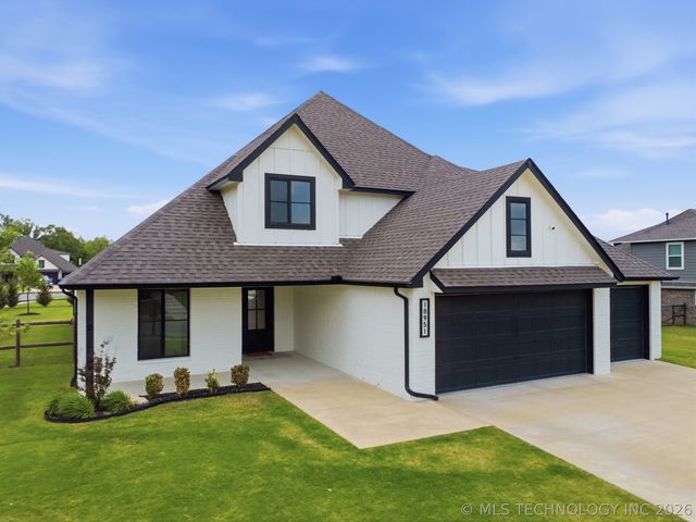 18951 E Orchard Circle, Catoosa, OK 74015