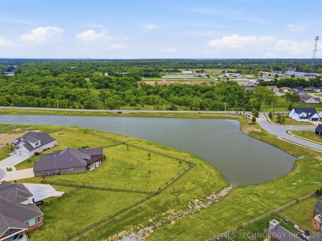 18951 E Orchard Circle, Catoosa, OK 74015