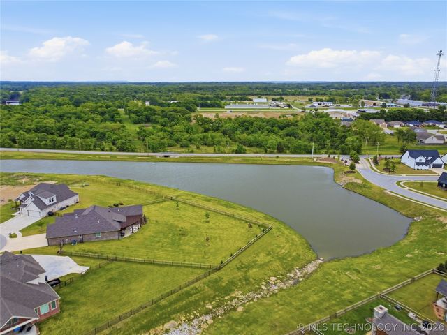 18951 E Orchard Circle, Catoosa, OK 74015