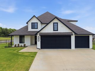 18951 E Orchard Circle, Catoosa, OK 74015