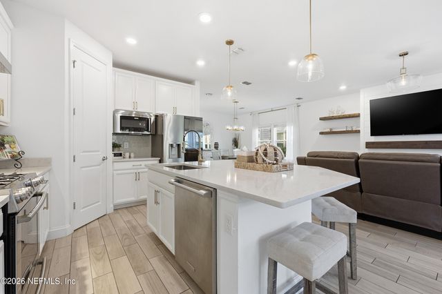 270 CLIFTON BAY Loop, St. Johns, FL 32259